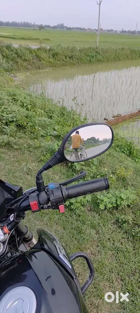 मेन रोड़ से 300 मीटर पर है