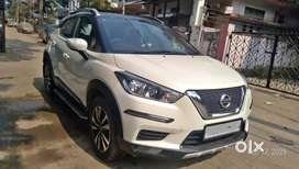 Nissan kicks 1.5XV Petrol dual tone with tan premium interriors