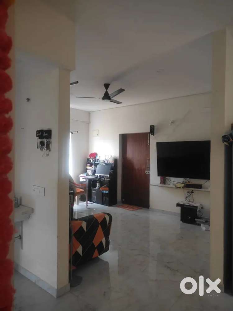 2BHK Flat with 2 toilets and pooja room for lease