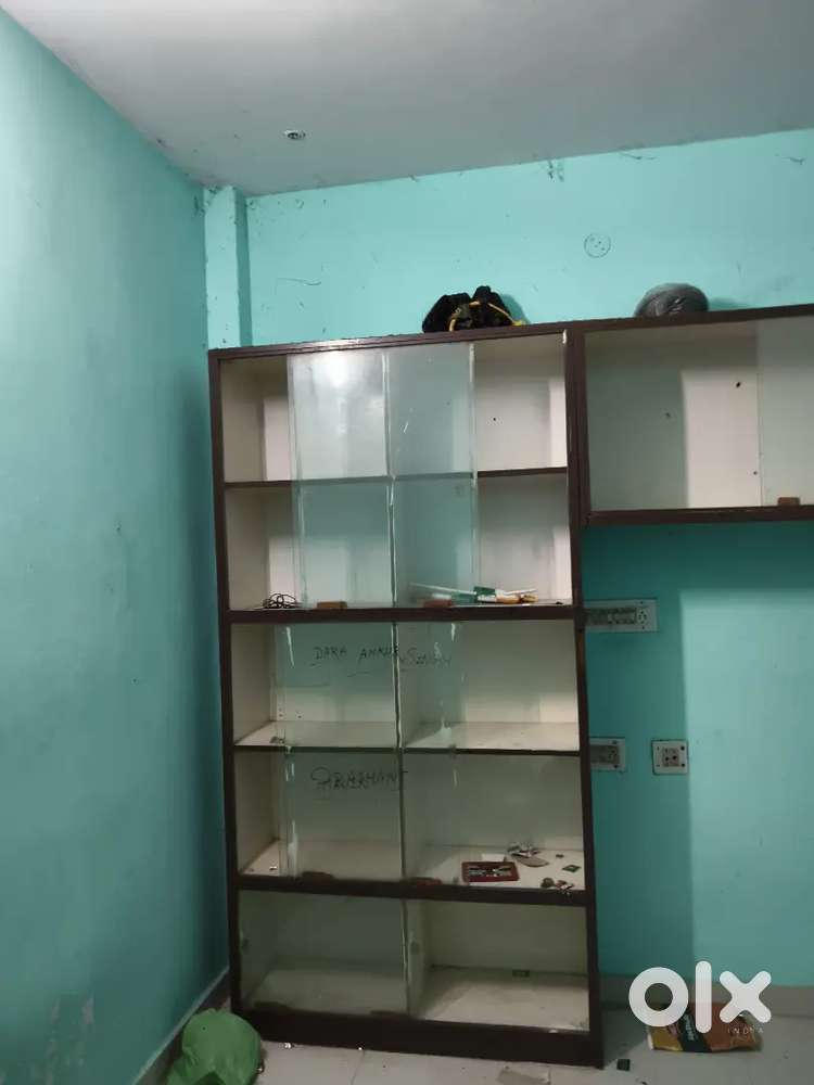 Independent Two room set gomti nagar semi furnished