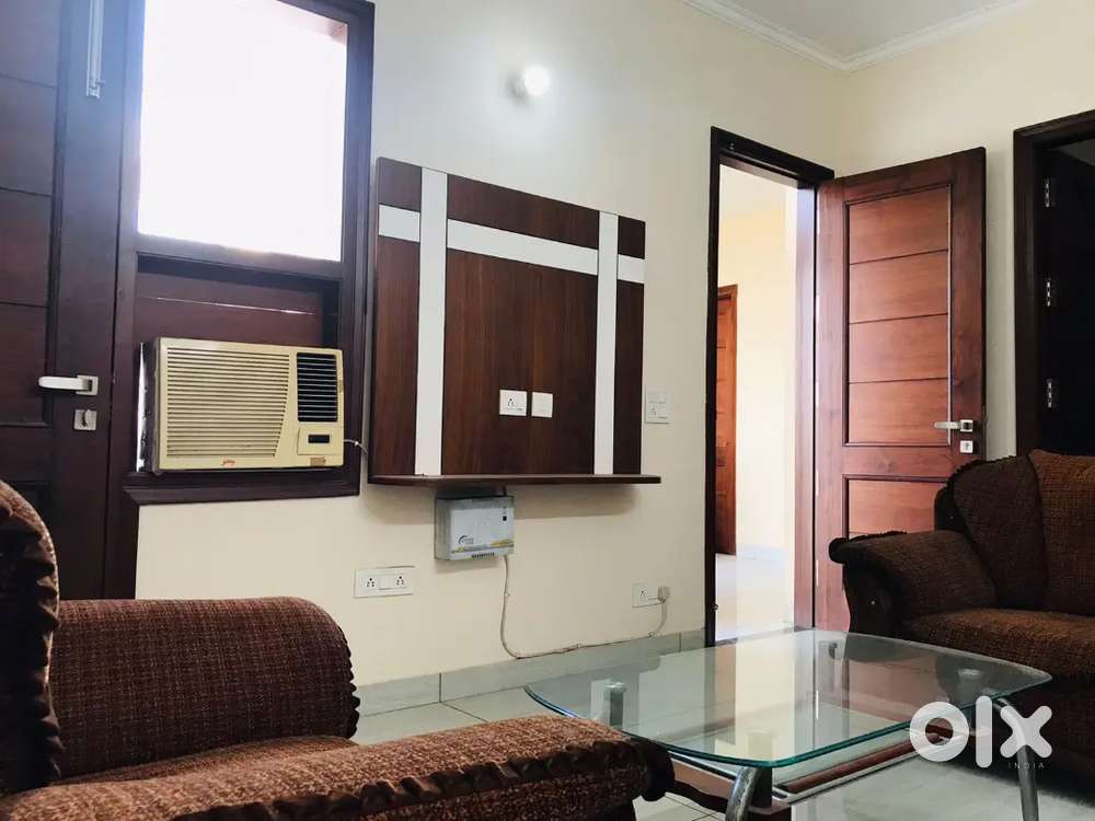 1 kanal house 3bhk 1st Floor furnished available for rent sector 89
