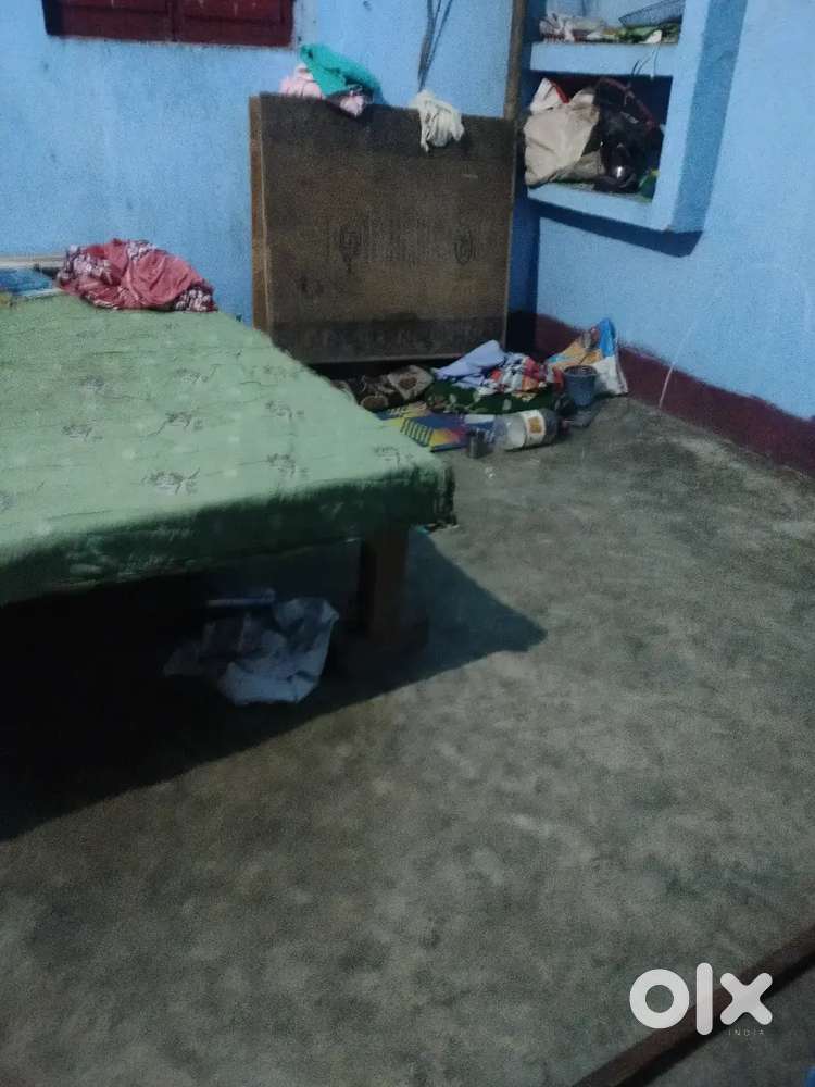 Only family khandak sant Josef school ke pass