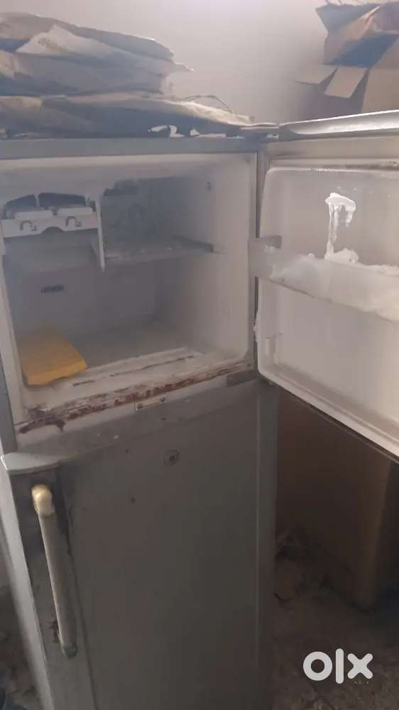 Refrigerator