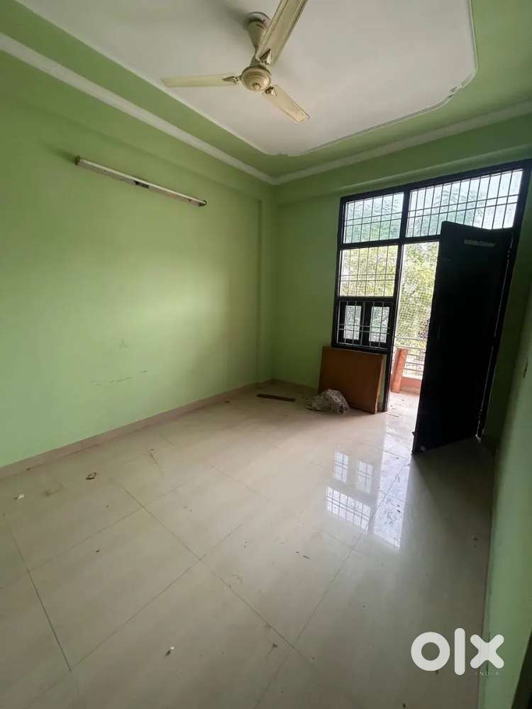 2 bhk  flat on rent for family