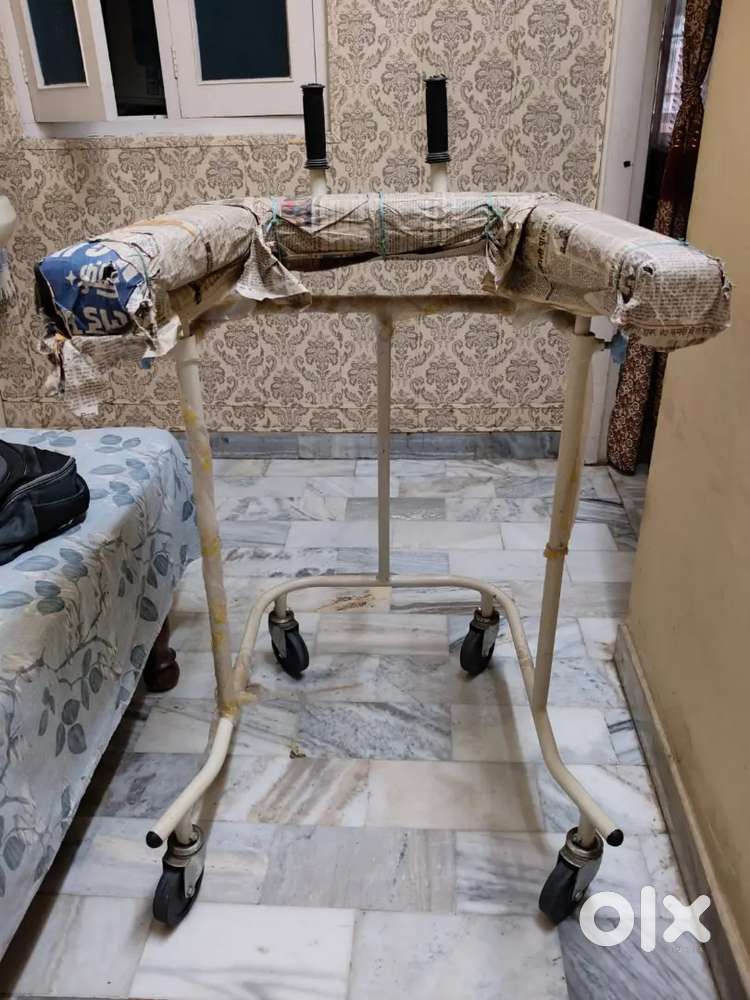 Patient Walker/Standing Aid with wheels