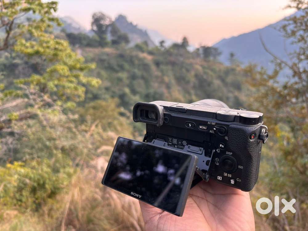 Sony Alpha A6400 With 50 MM lens Good Condition