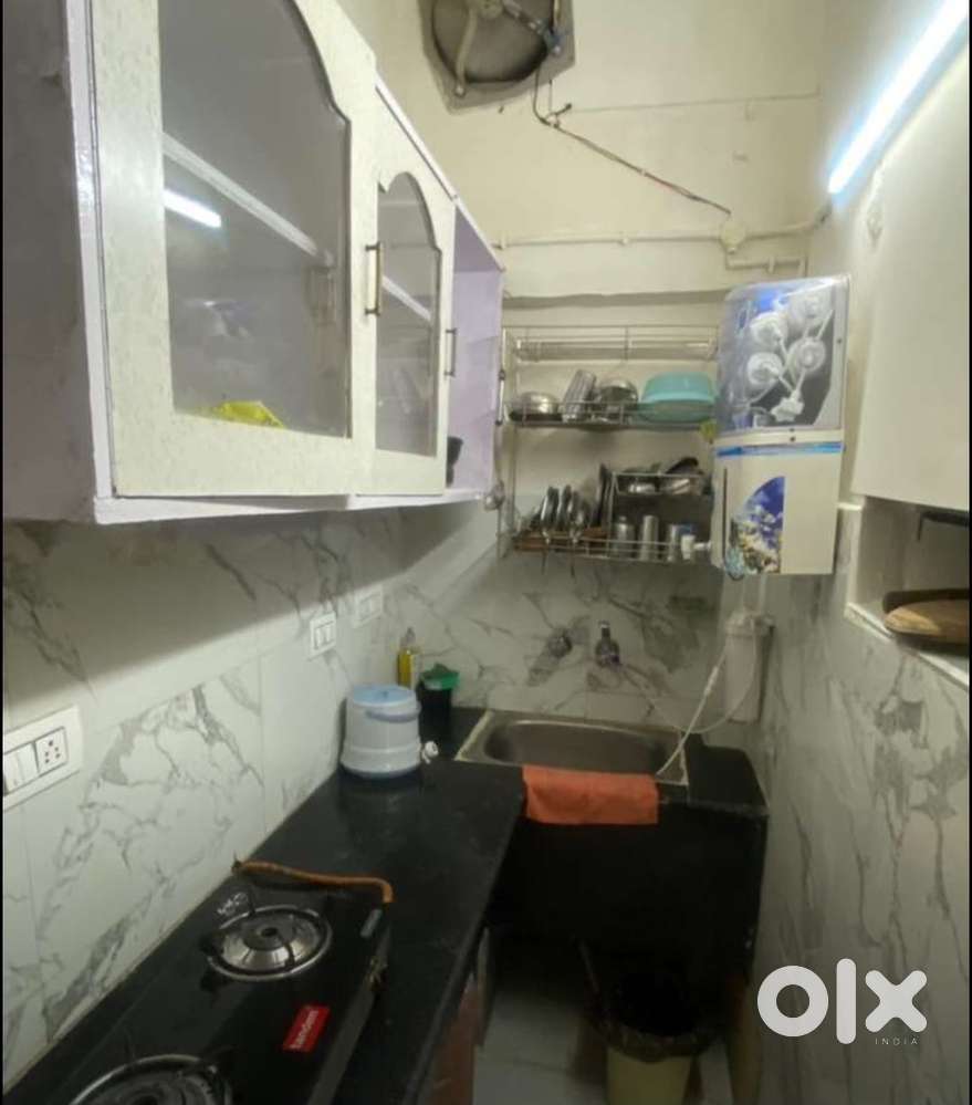 2bhk +1 washrm. (61 sector )