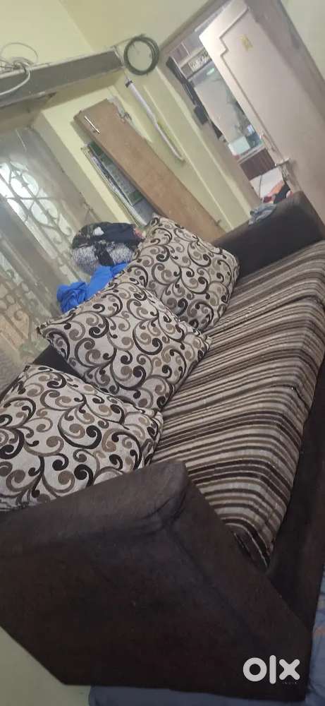 Sofa with good condition 3+1+1. Seat