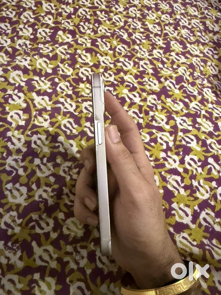 Iphone 13 with all working and orignal never repaired