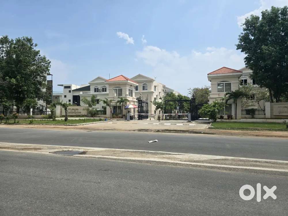 PLOT FOR SALE