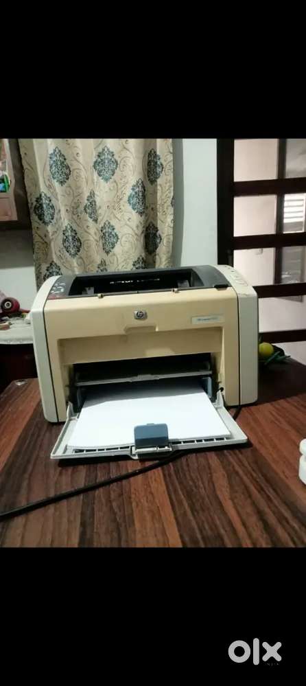 Hp printer black m white in perfect condition