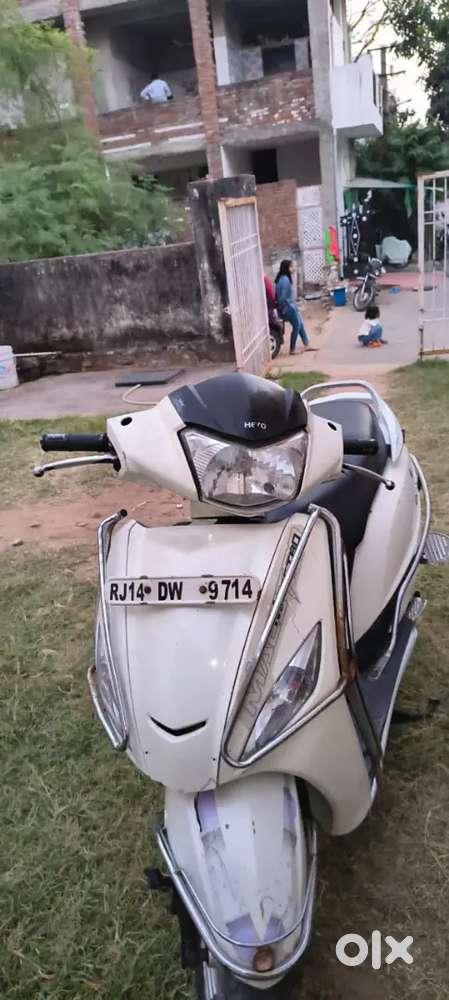 Kndisan OK h gdi m koi kharvi nhi h injan kula hua nhi h good kndisan