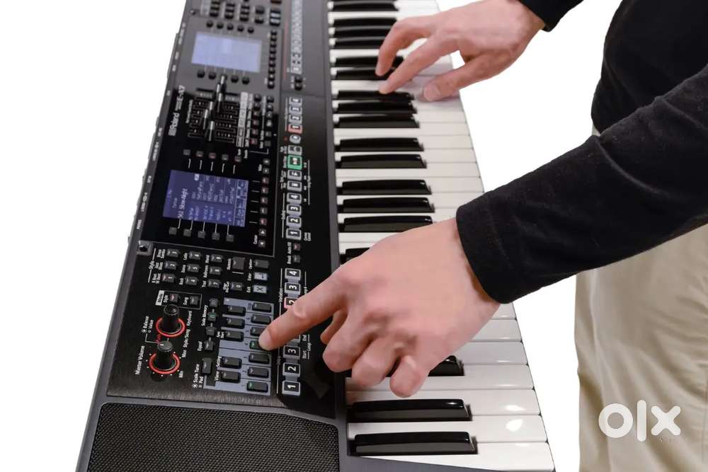 Hi roland EA7 keyboard forsale