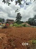 വീട് പണിയാൻ അനുയോജ്യമായ പ്ലോട്ട് വിൽപ്പനയ്ക്ക്