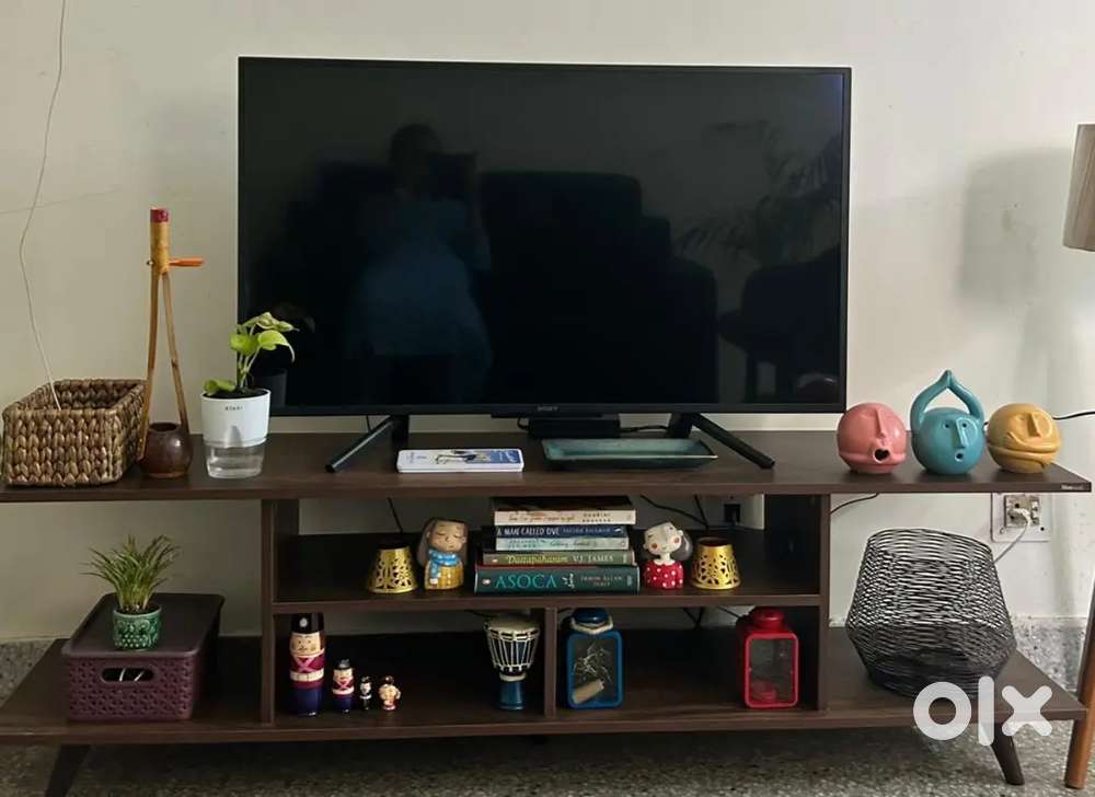 Sony Bravia 43” HD LED Smart TV + Amazon HD TV stick