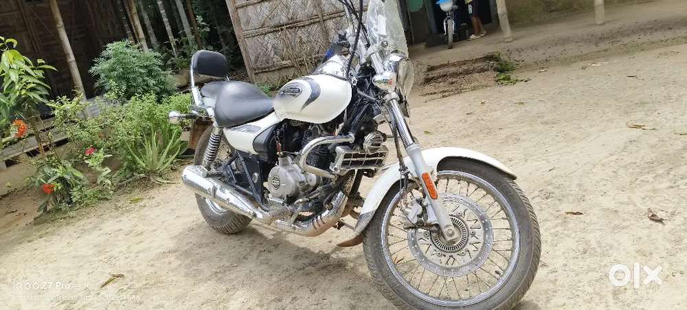 Bajaj Avenger 220