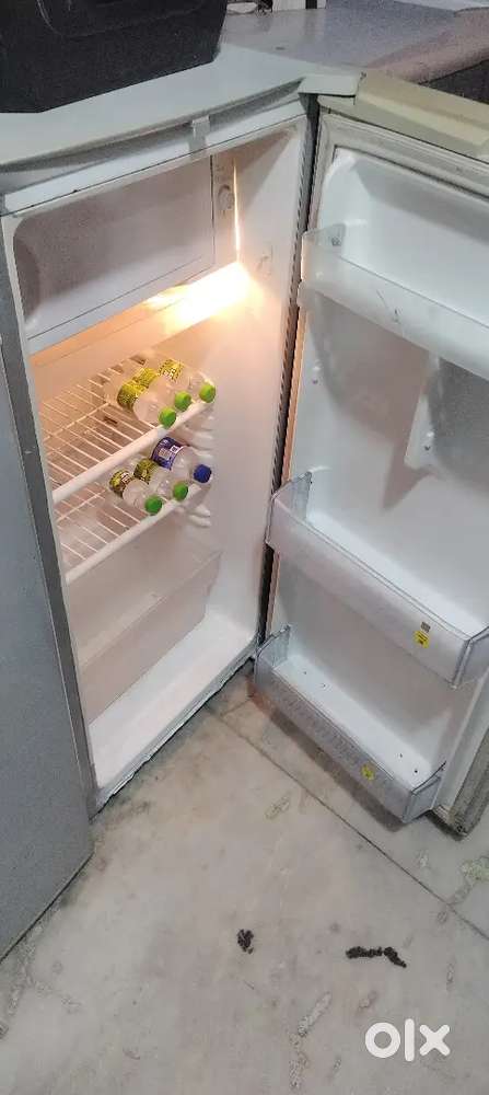 Good working condition single door fridge good cooling