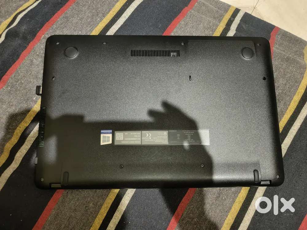 Asus vivobook 15 i5 (8gb ram / 512 gb ssd)