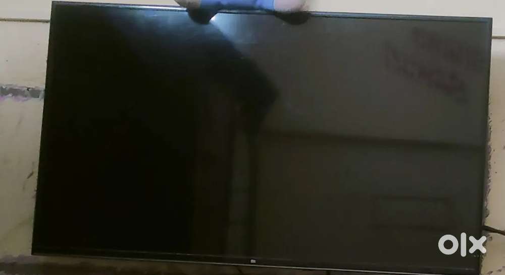 MI T V  32 inch sale