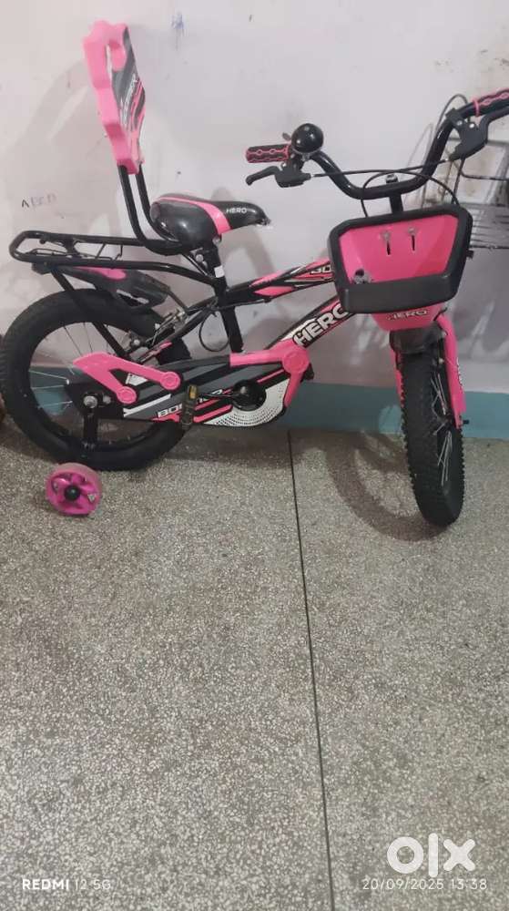 Hero booster pink colour ka hai