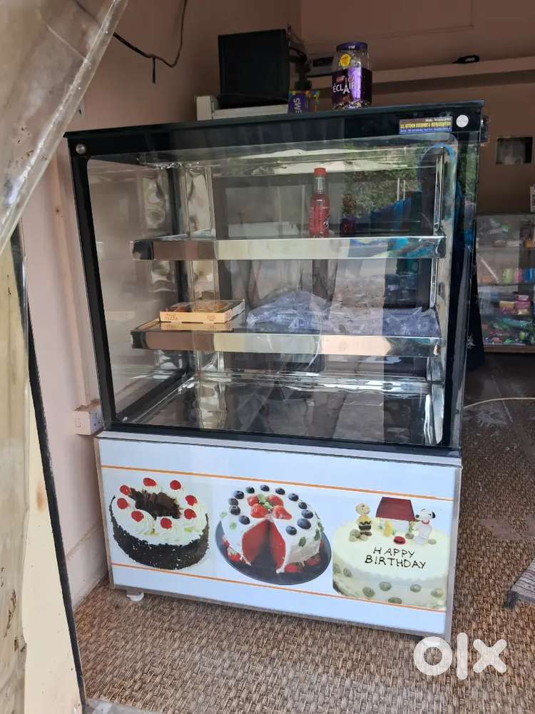Cake display