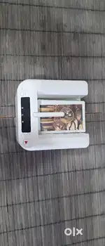 Automatic card dealing machine