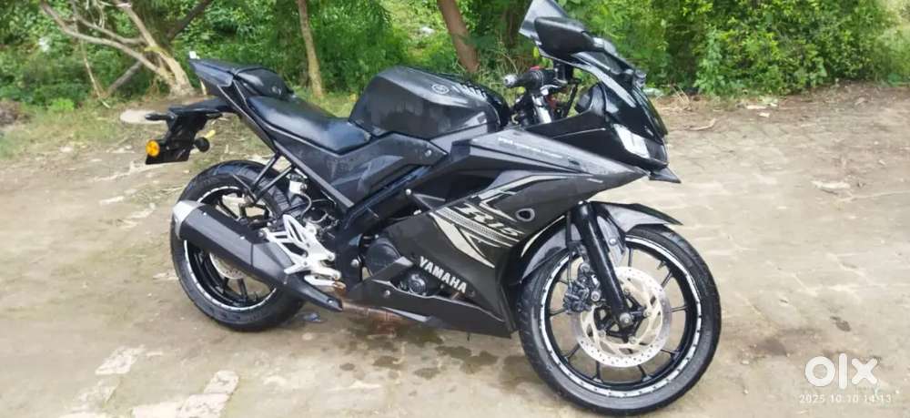Yamaha R15 v3