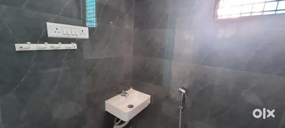 Single room available for either single person or two females