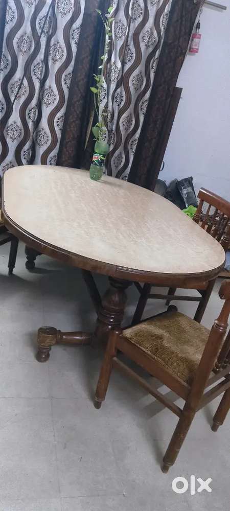 I want sale my well mint condition dining table 6 chair set