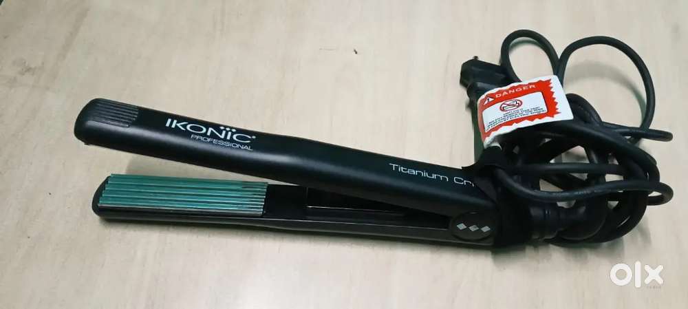 Hair straightener