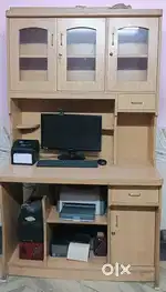 Computer table
