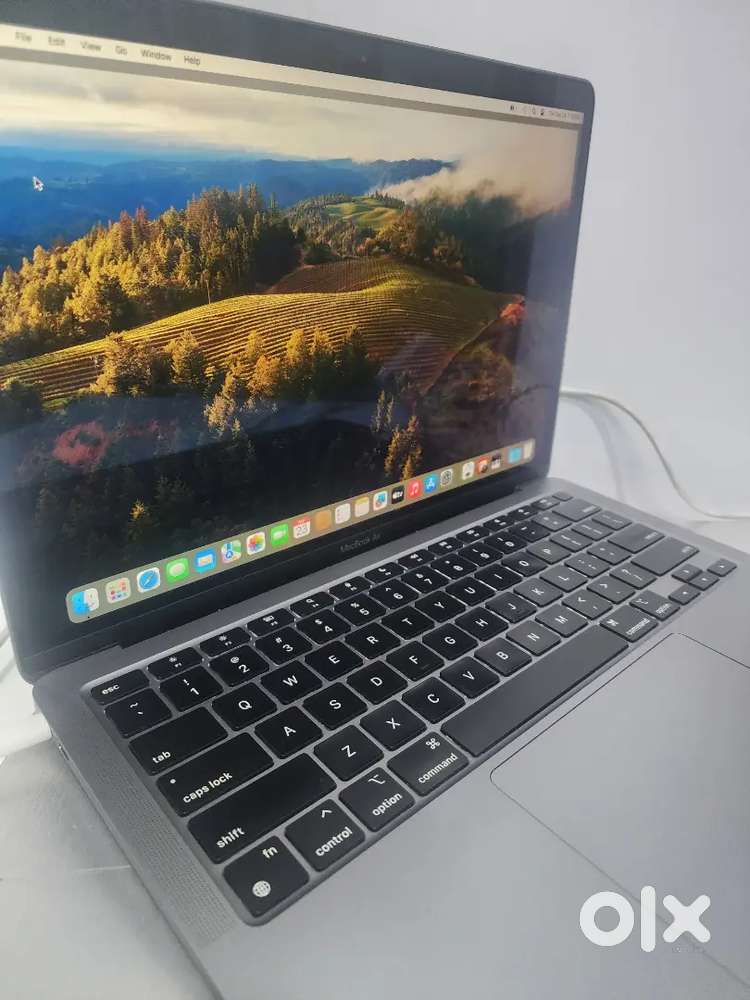 Apple MacBook Air M1 A2337– 8GB RAM  256GB SSD 13.3 inch Slim laptop