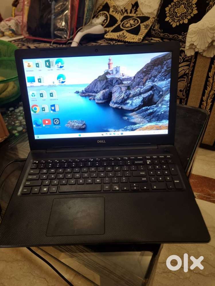 Dell Laptop 15 - i3 - 8gb ram - 250gb SSD - 1Tb HD