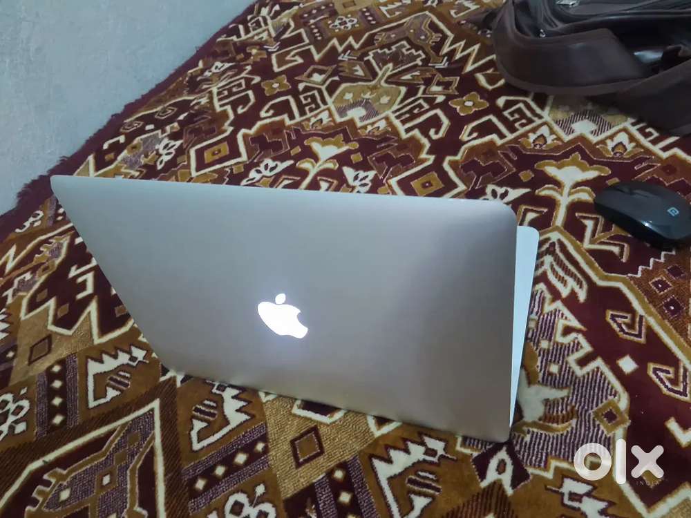 MacBook Air all Details in Discription