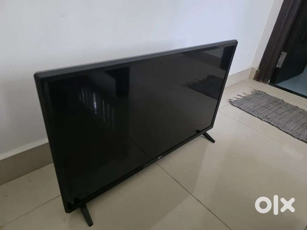 LG 32-inch Full HD LED TV (32LK558BPTF) (PRICE IS NEGOTIABLE)
