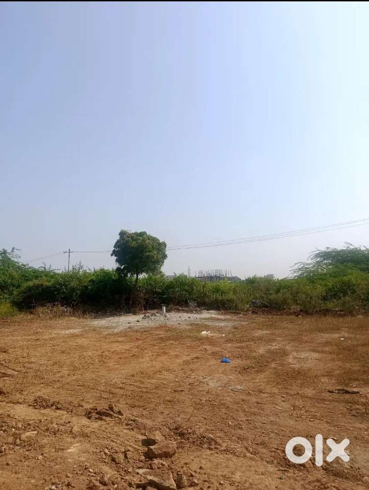 Main Road Plot Sale  – 280 Gajalu