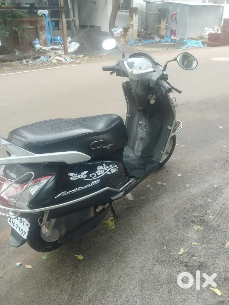 Ladies driven Activa 4g