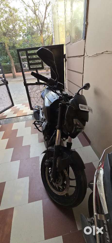 Bajaj dominar 400 dual channel abs