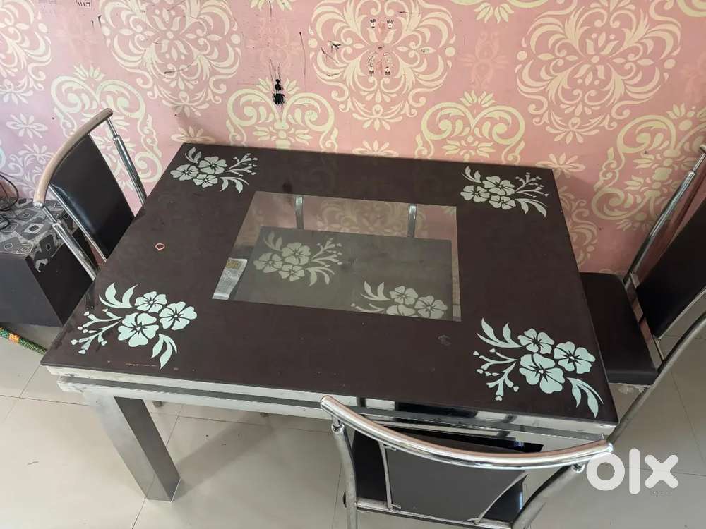 DINING & SOFA