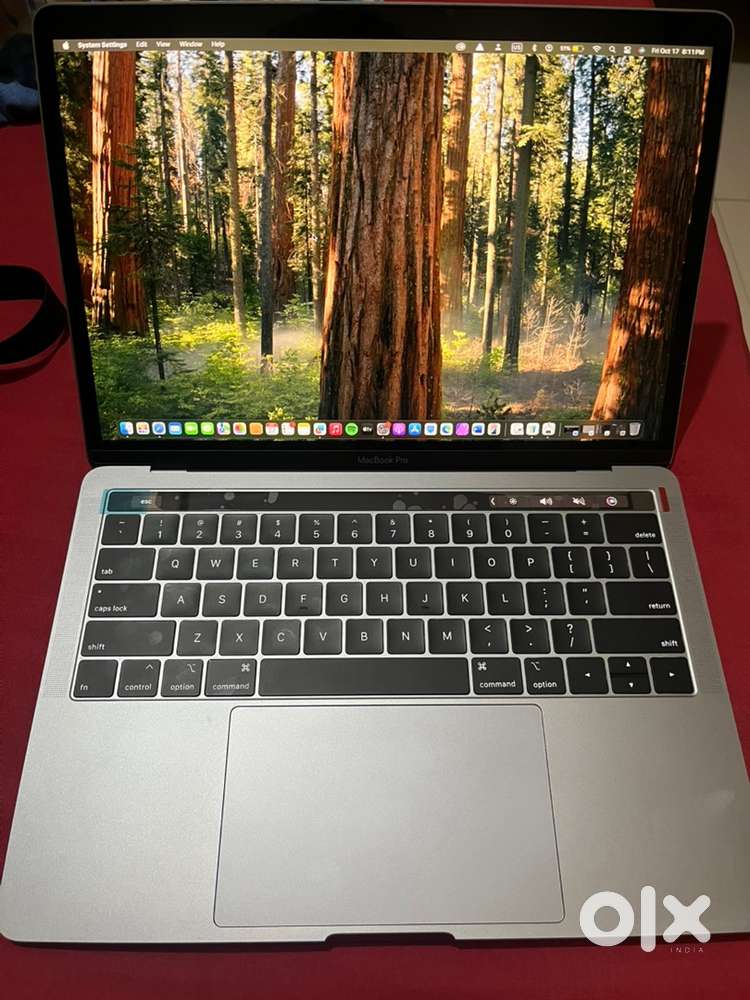 Macbook Pro 2019 13” 256 GB, New battery