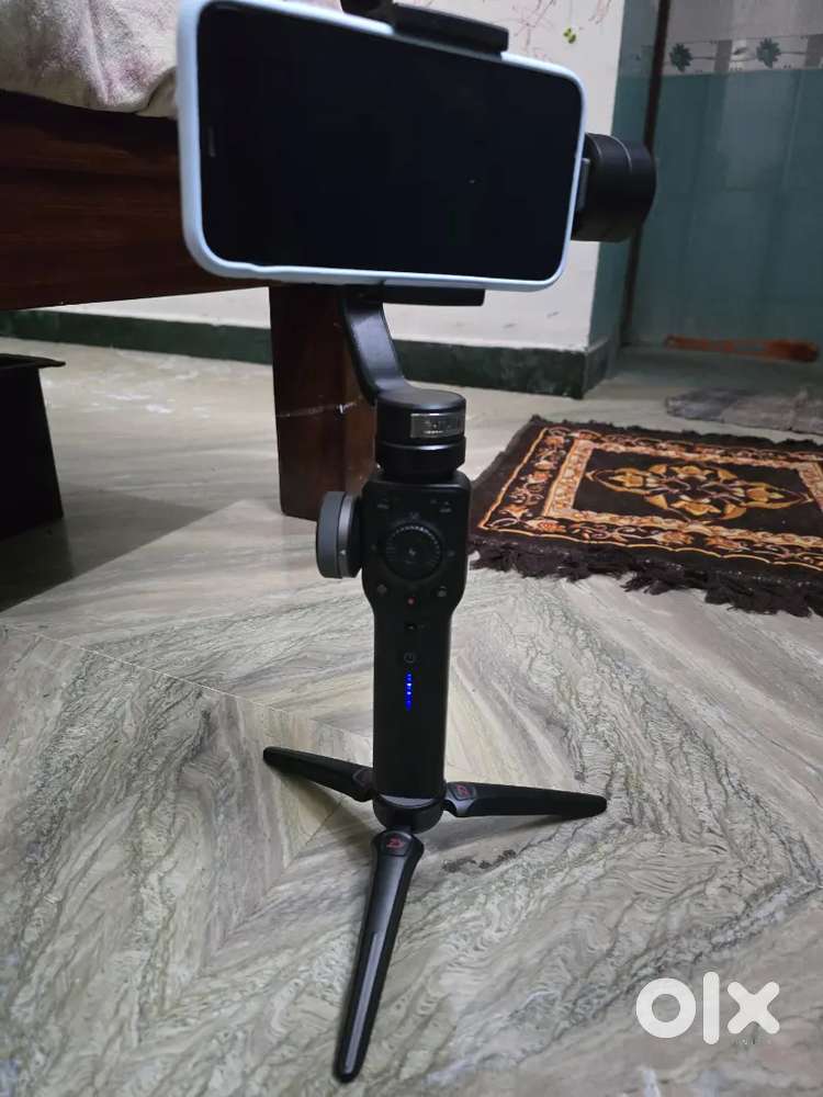 Zhiyun Smooth-4 ( Black) 3 Axis Gimbal for Mobile