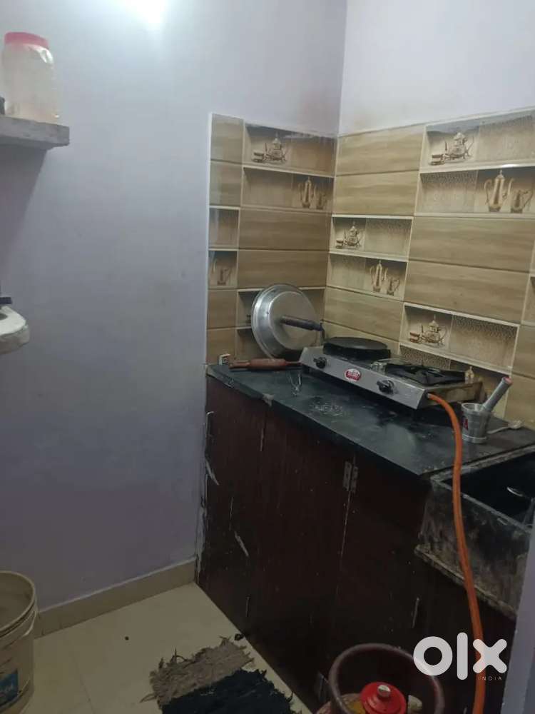 only for 1 girls contact, 3500 rent,     1 kitchen,1 bathrom,1 rooms
