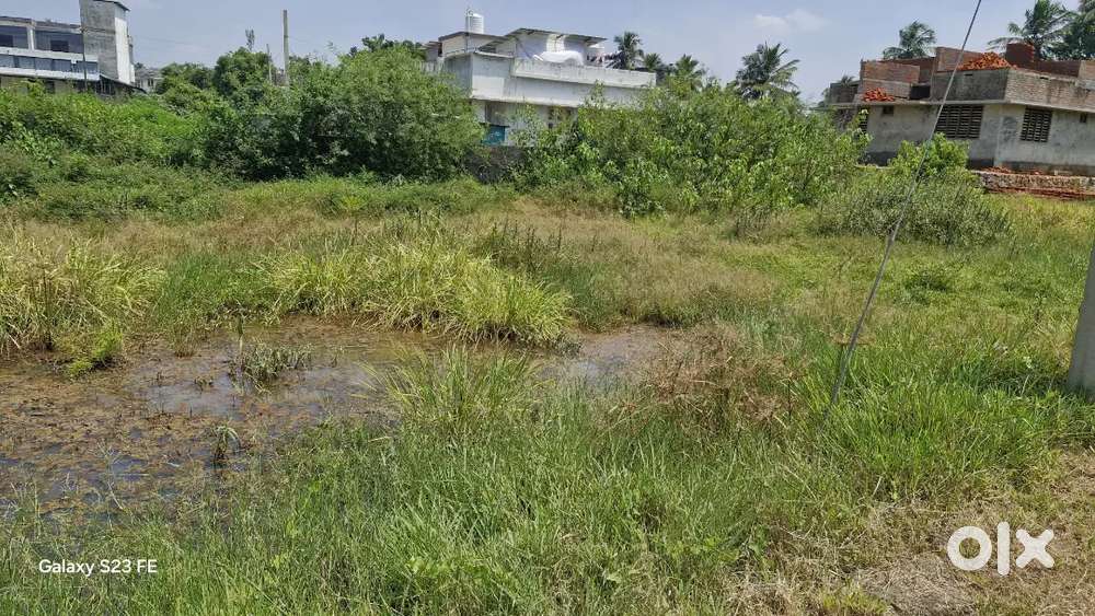 Best side place,5 km near hospital,2 km near school,