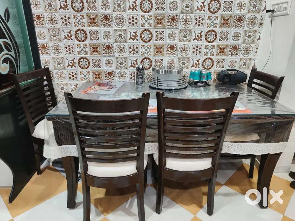 4 chair wooden dining table