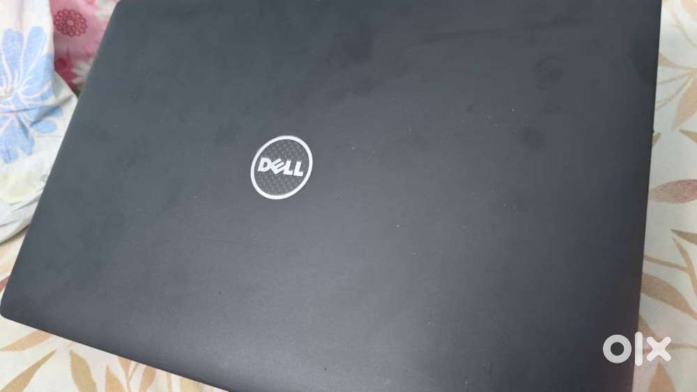 Dell 7480 i7 7th gen 8GB laptop