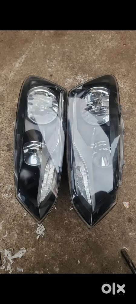 Volkswagen polo vento headlight available