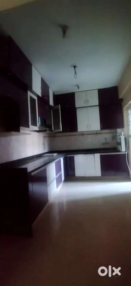 3bhk+3 toilets Semi Furnished Flat For family, Immediately Available