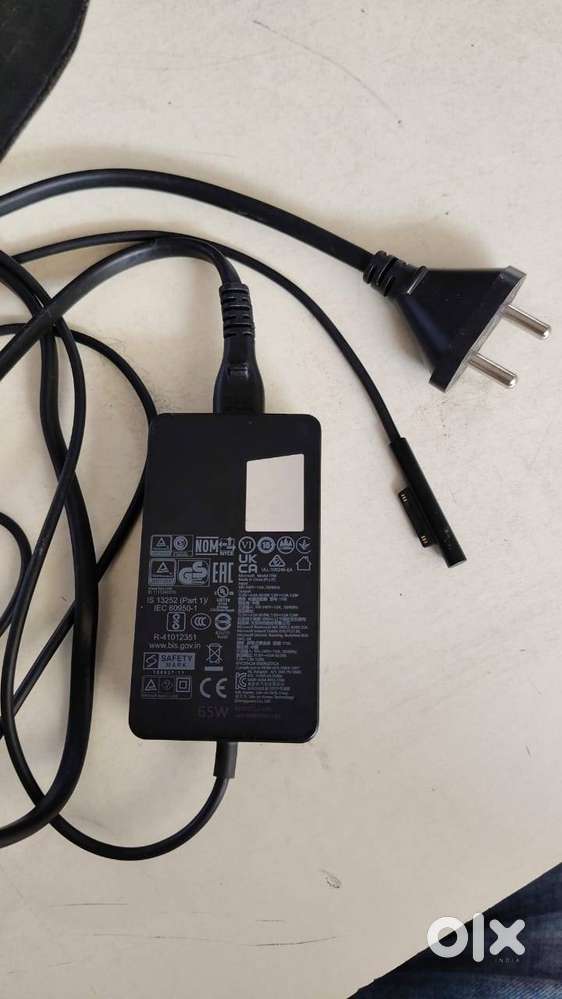 Microsoft Surface 65W Power Supply.