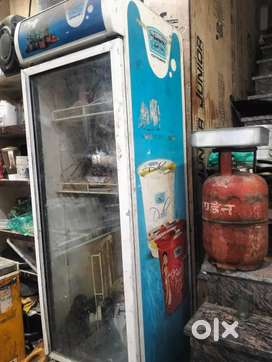 Visi cooler fridge 400 ltr