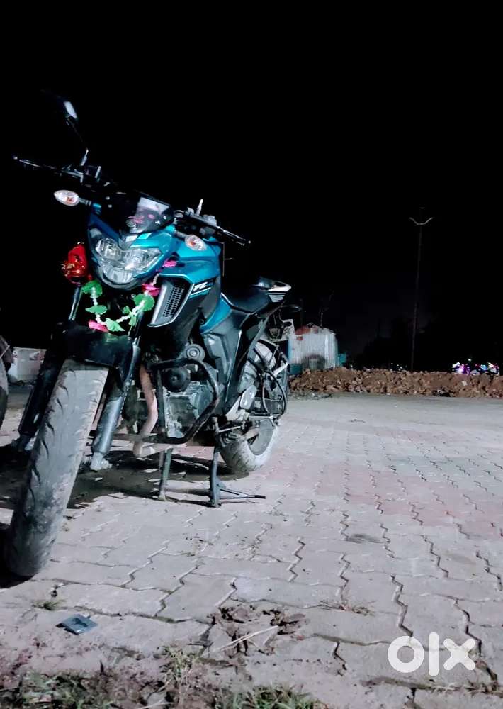 Yamaha FZ25